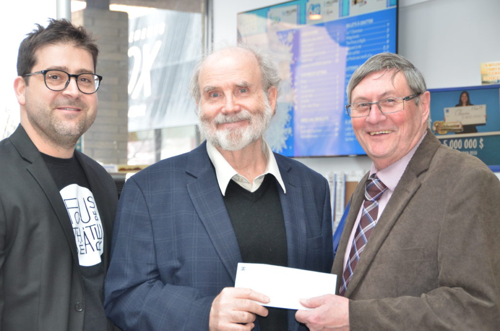 Valspec reçoit officiellement son chèque de 266 001$