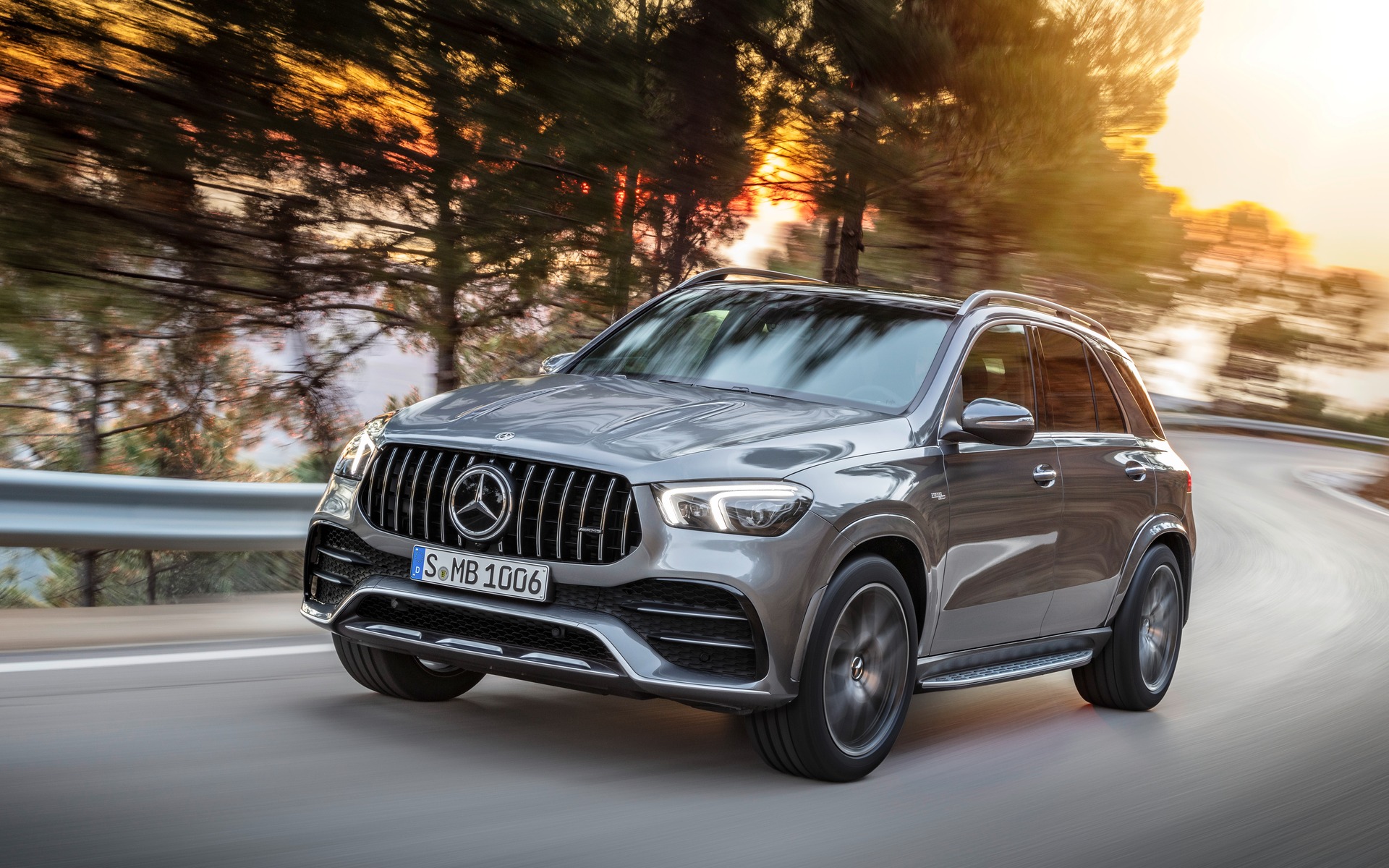 Le Mercedes-AMG GLE 53 4MATIC+ s’ajoute à la gamme