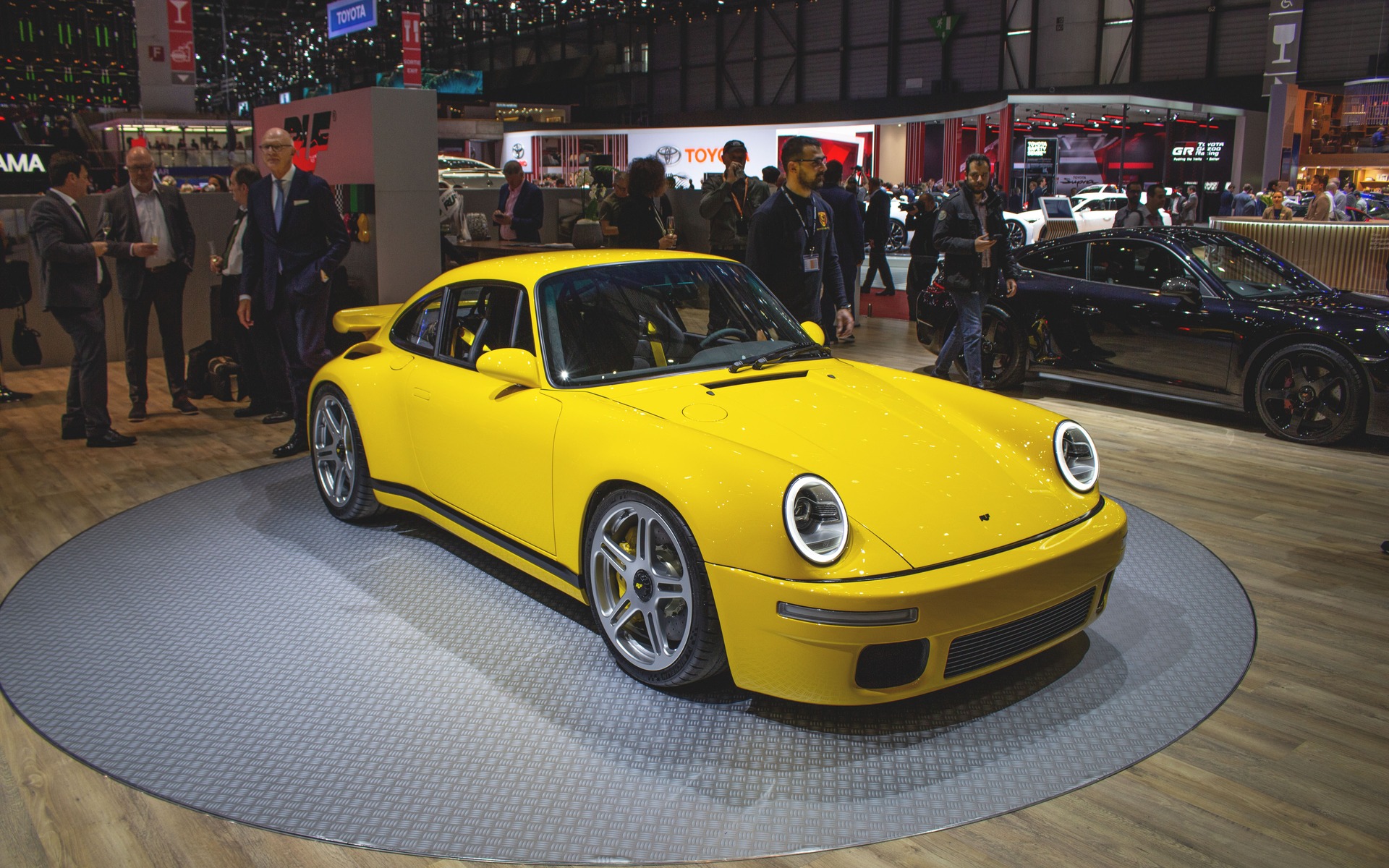 Image illustrant l'article: La RUF CTR Anniversary débarque à Genève et elle est complètement cinglée