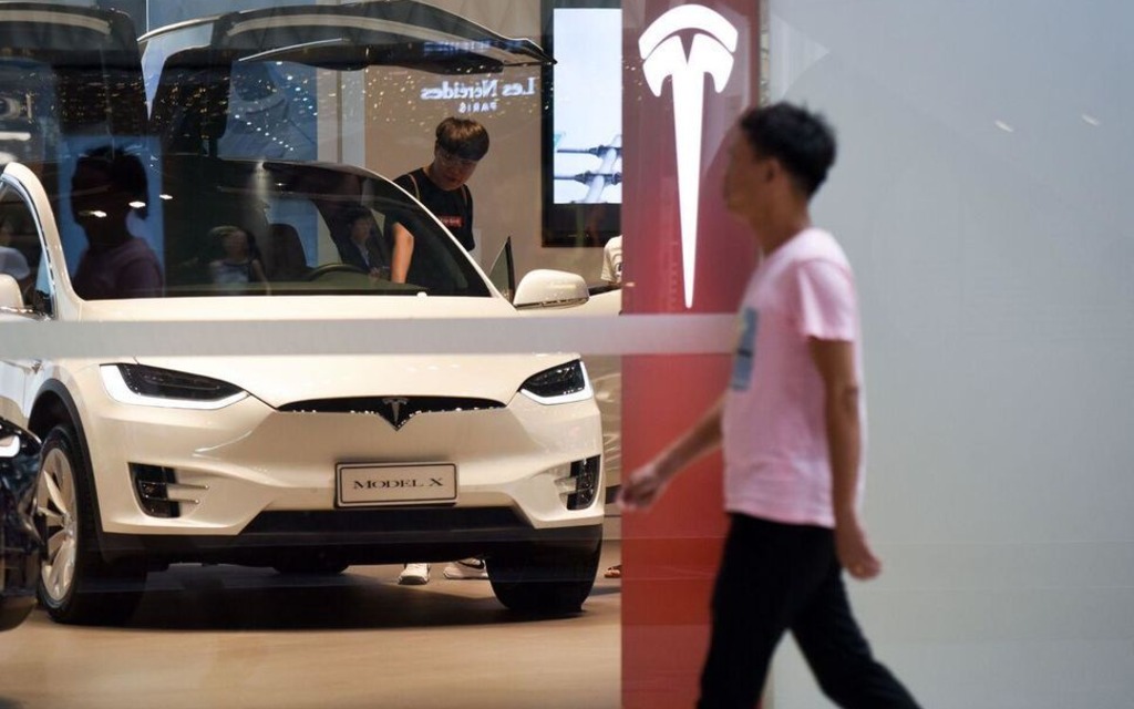 Tesla dit enquêter sur «l’autocombustion» d’une voiture en Chine
