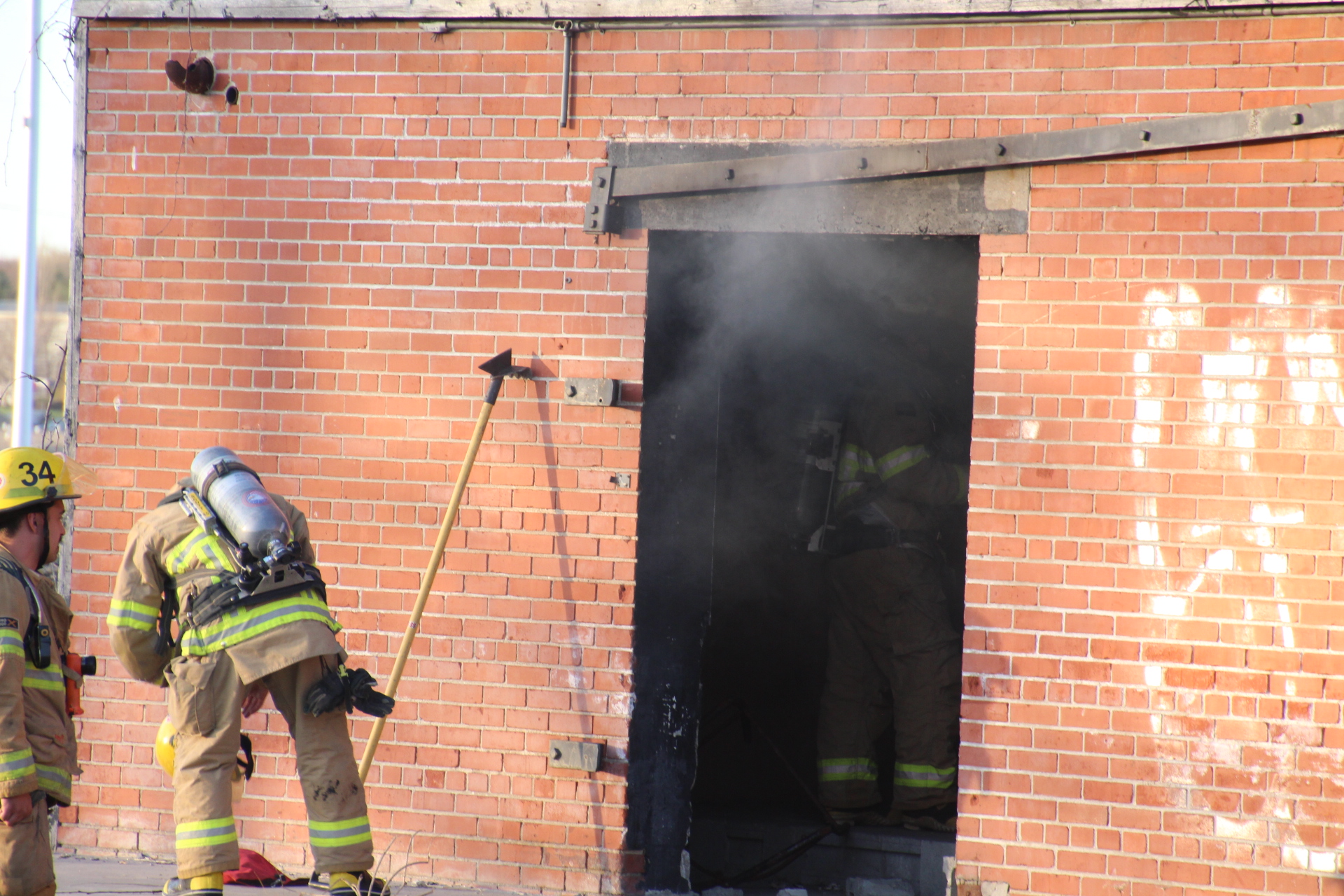 Court incendie dans une usine désaffectée