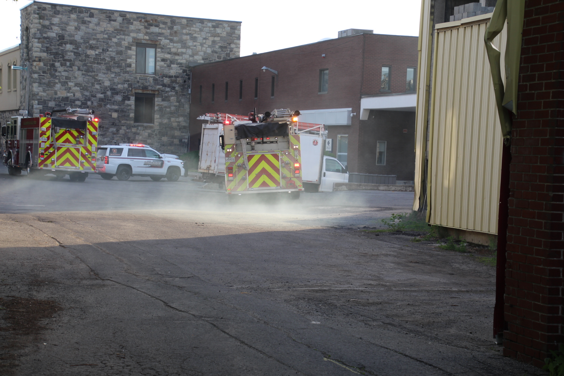 Image illustrant l'article: Les pompiers encore à l'ancienne Canbro