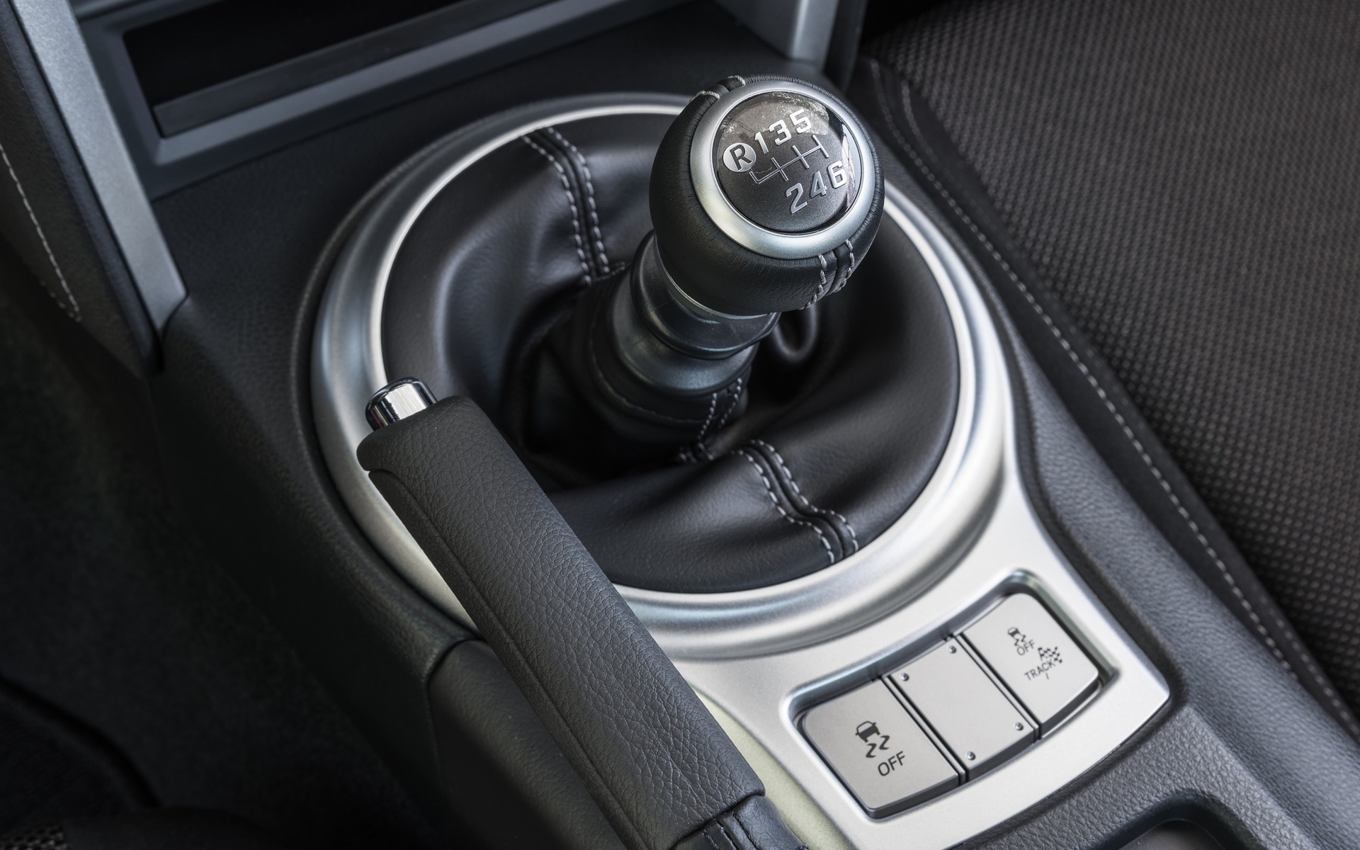 Image illustrant l'article: La transmission manuelle en prend pour son rhume