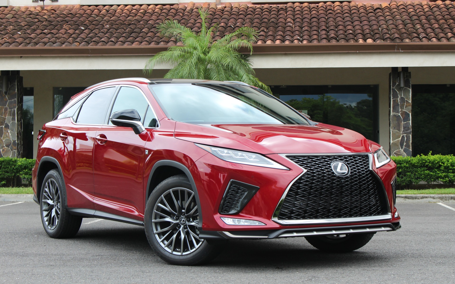 Image illustrant l'article: Lexus RX 2020 : des changements mineurs pour demeurer dans le coup