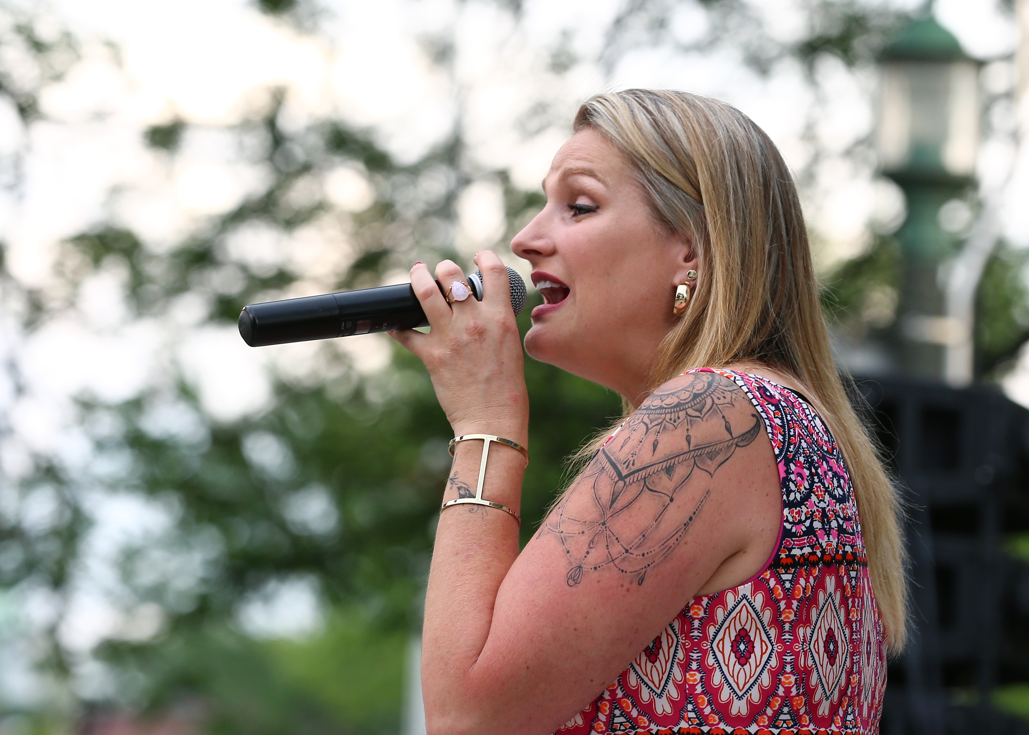 Image illustrant l'article: La voix de Virginie Cummins charme la foule