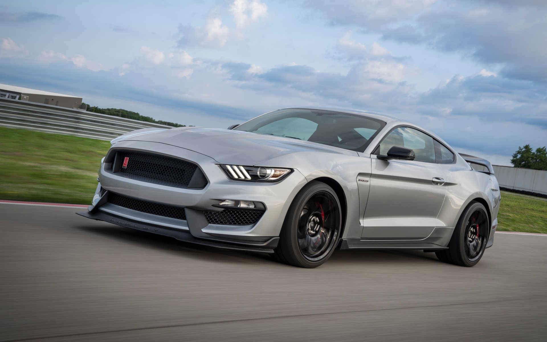 Image illustrant l'article: La Ford Mustang Shelby GT350R 2020 aiguise ses réflexes