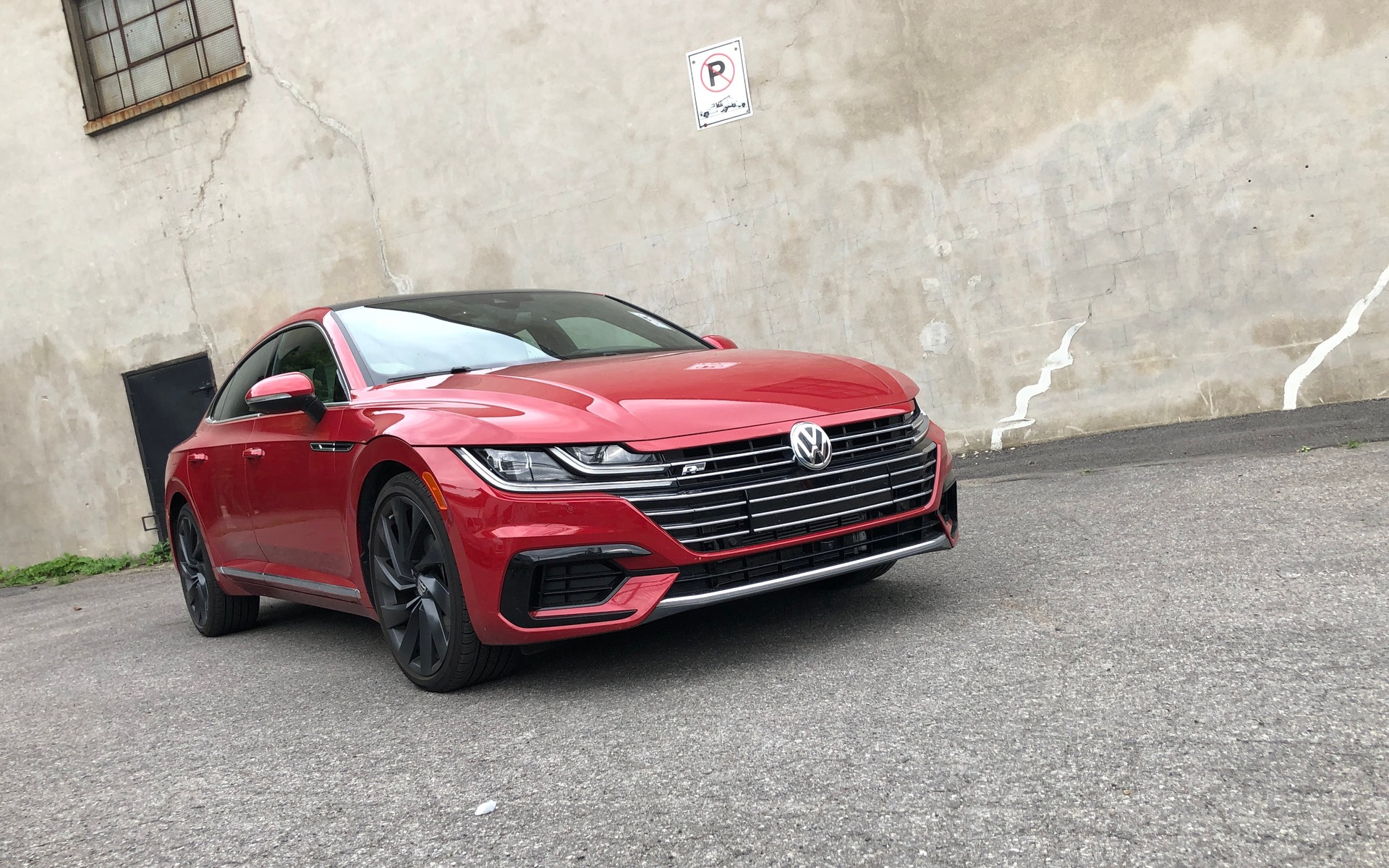 Image illustrant l'article: Volkswagen Arteon 2019 : se prendre pour une Audi