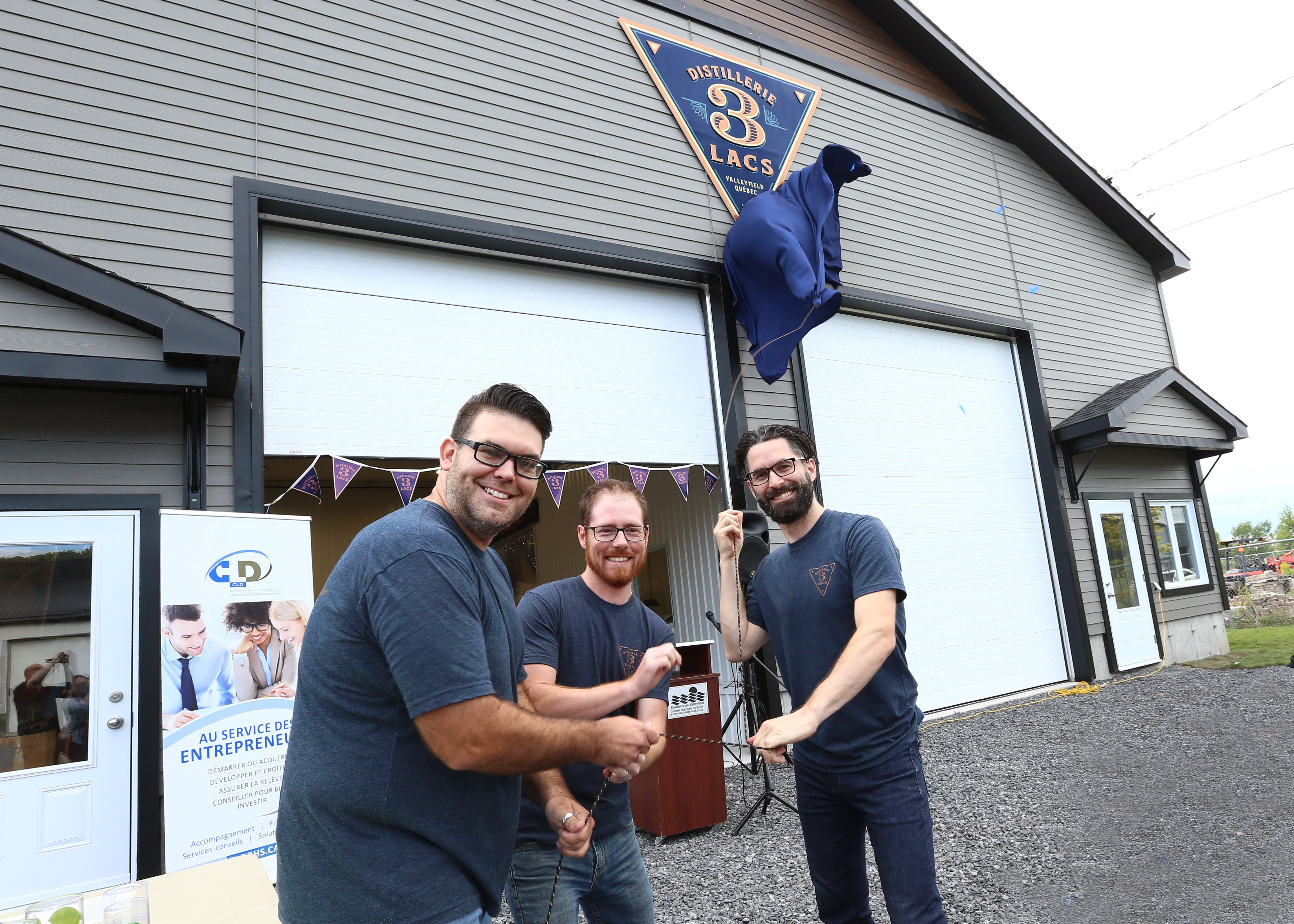 Distillerie 3 Lacs : un logo, une marque et un gin qui frappent