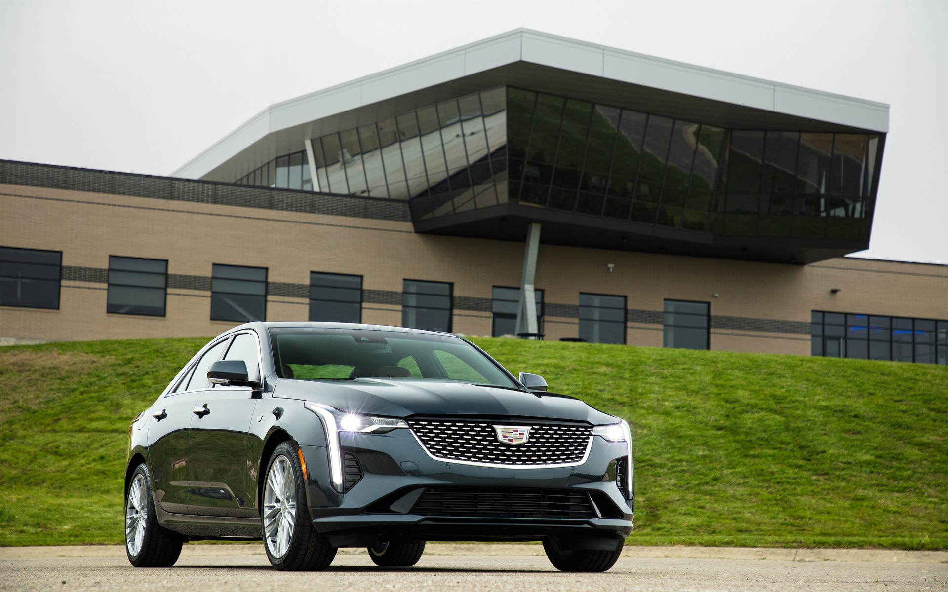 La gamme de la Cadillac CT4 2020 se dévoile en entier