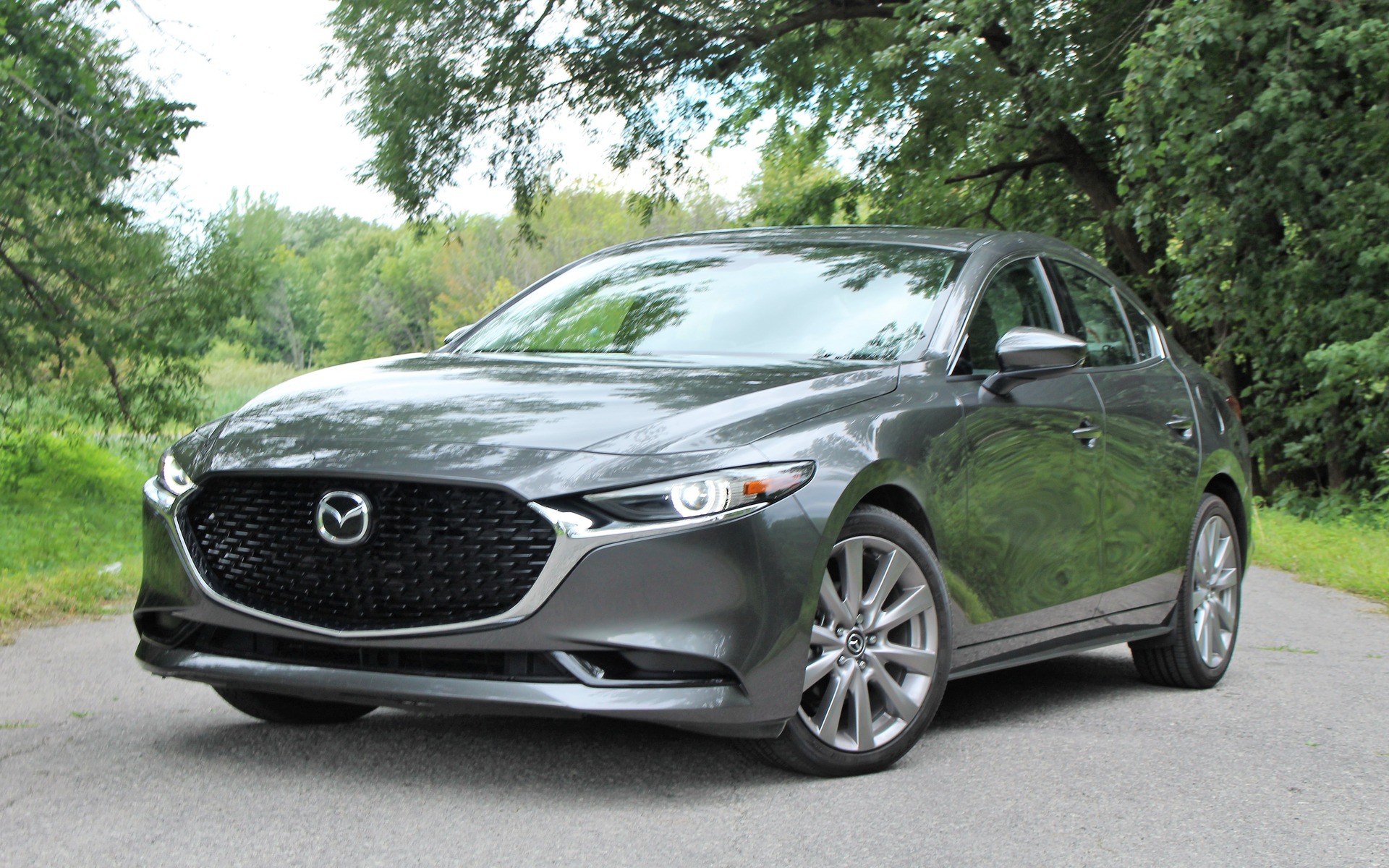 Image illustrant l'article: Mazda3 2019 : une beauté