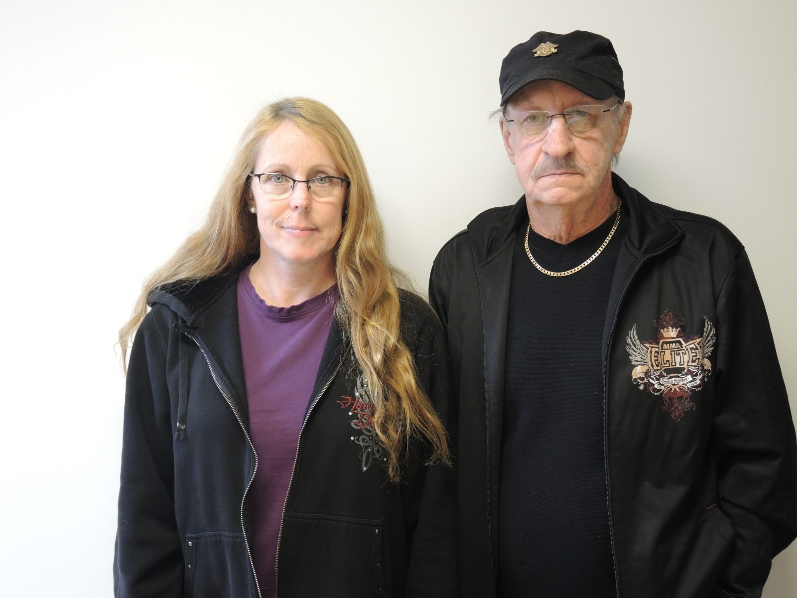 Ses alliances volées au salon funéraire