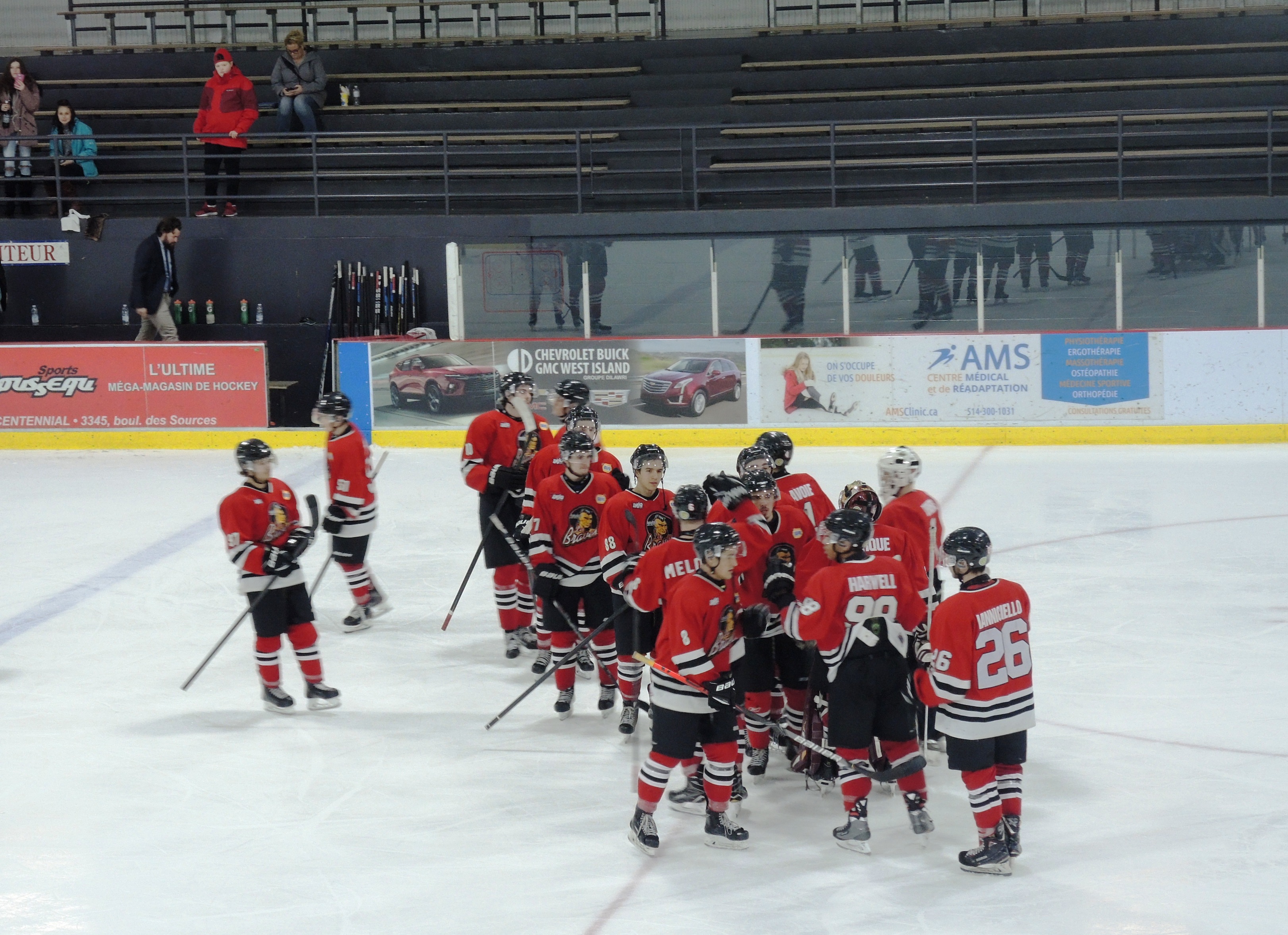 Au tour de Justin Lazure d’activer l’attaque des Braves