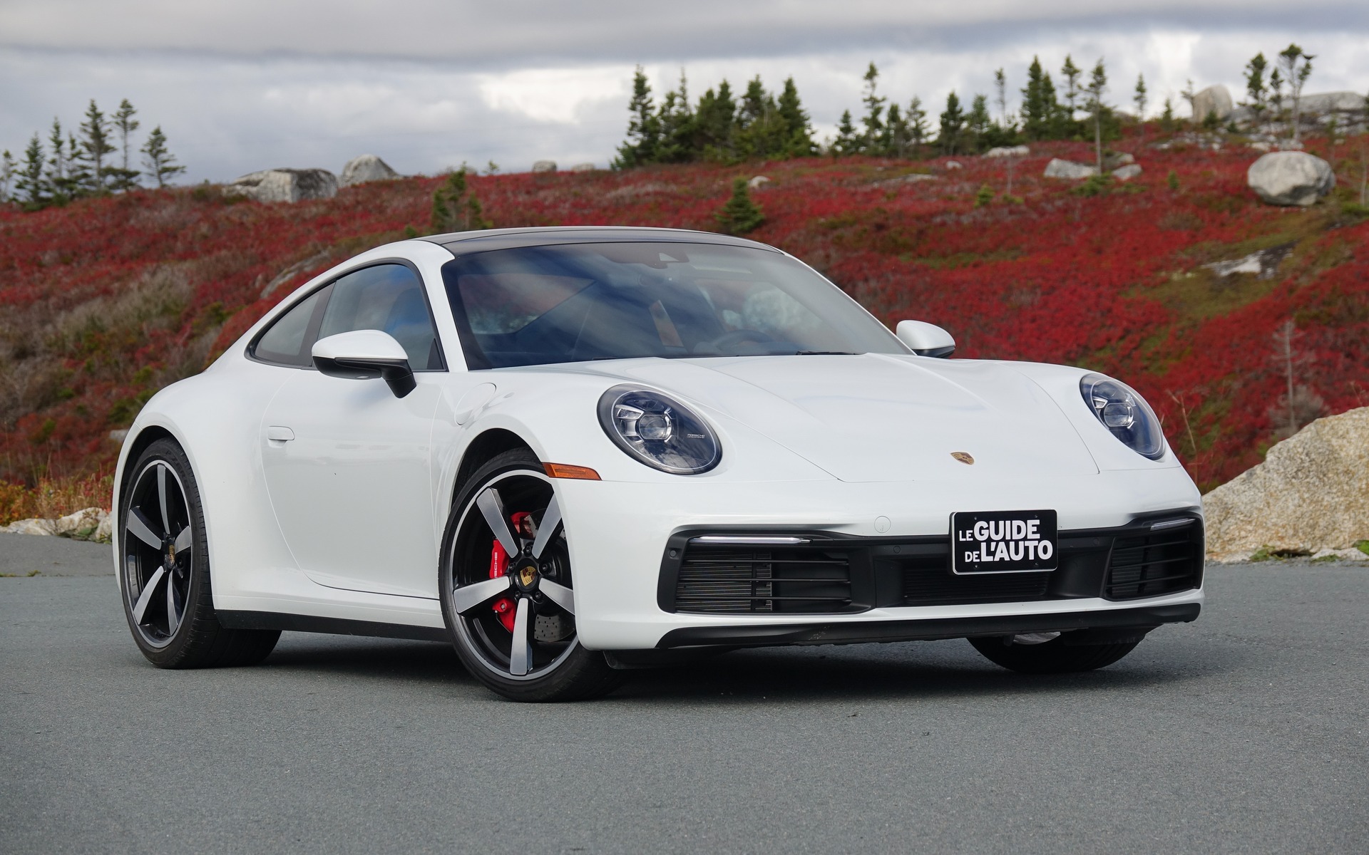 Image illustrant l'article: Porsche 911 Carrera 4S 2020 : la reine discrète des sportives