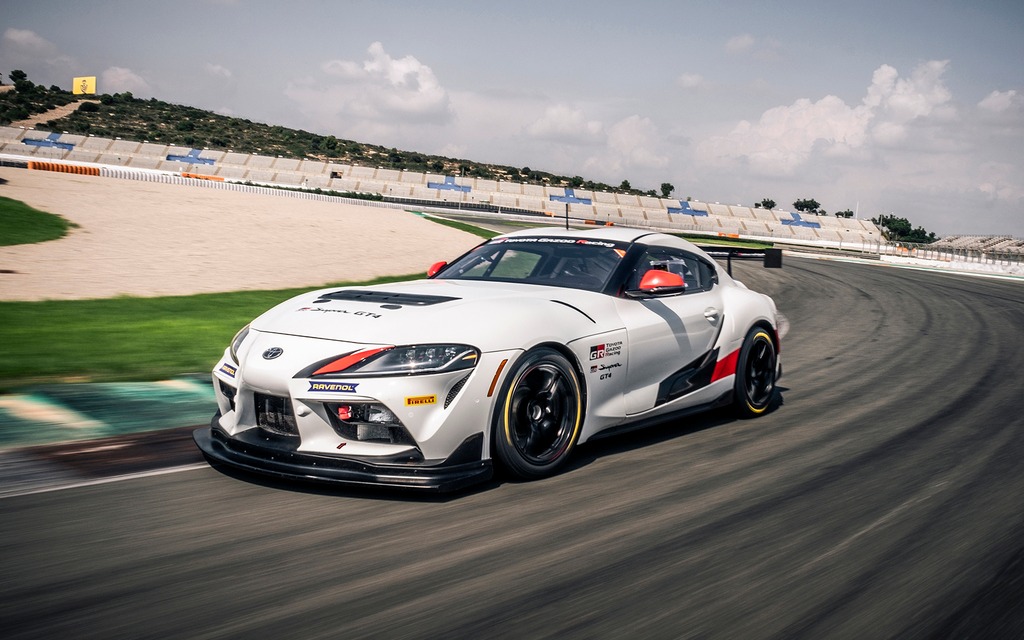 Image illustrant l'article: Une Supra de course de 429 chevaux s'en vient chez nous