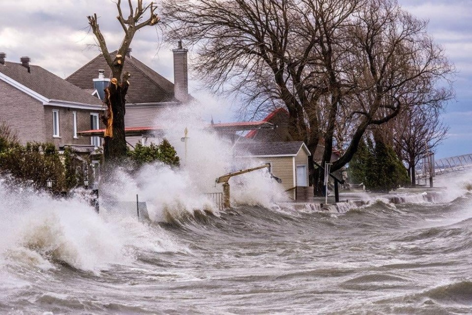 Image illustrant l'article: La sécurité civile sur un pied d'alerte à Saint-Zotique