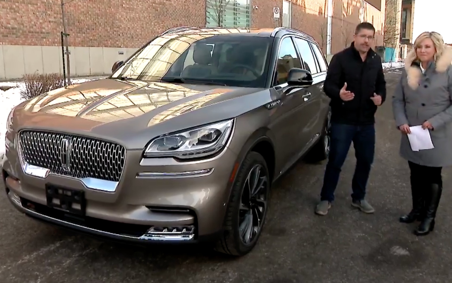 Salut Bonjour : Antoine Joubert présente le Lincoln Aviator 2020
