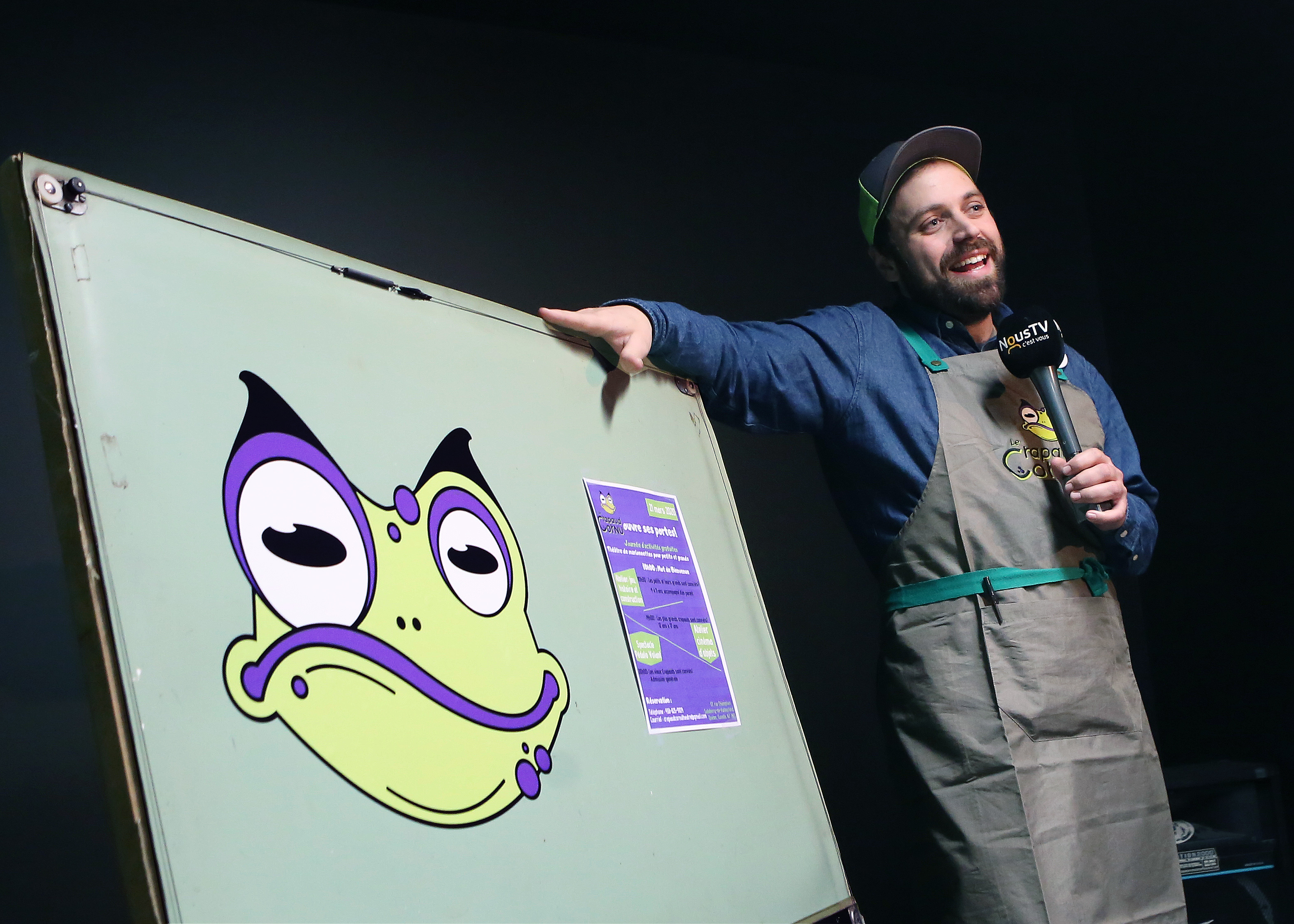 Image illustrant l'article: Le Crapaud Cornu à la tête d’un théâtre de marionnettes