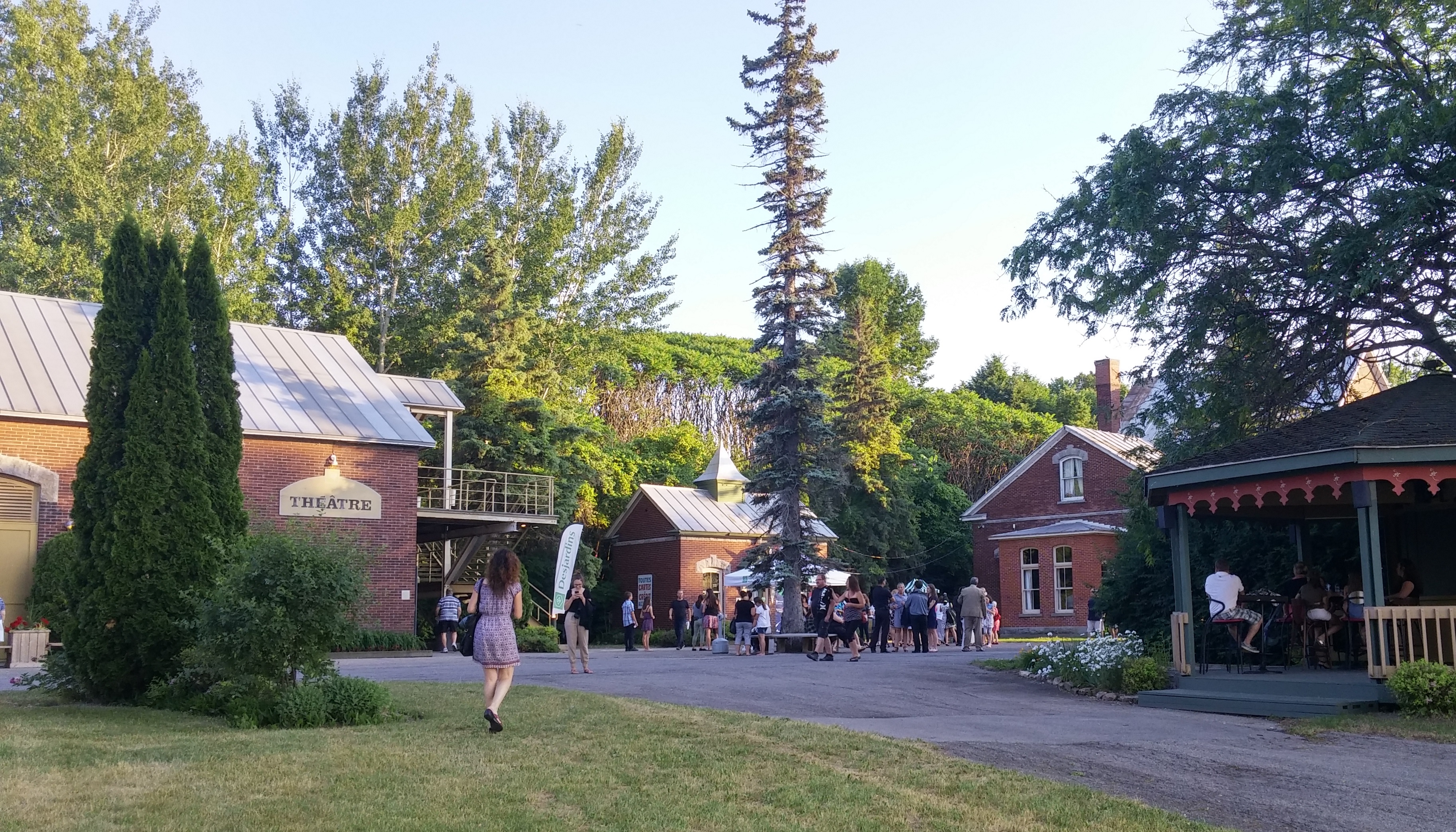 Tentative de sauvetage du site du théâtre des Cascades