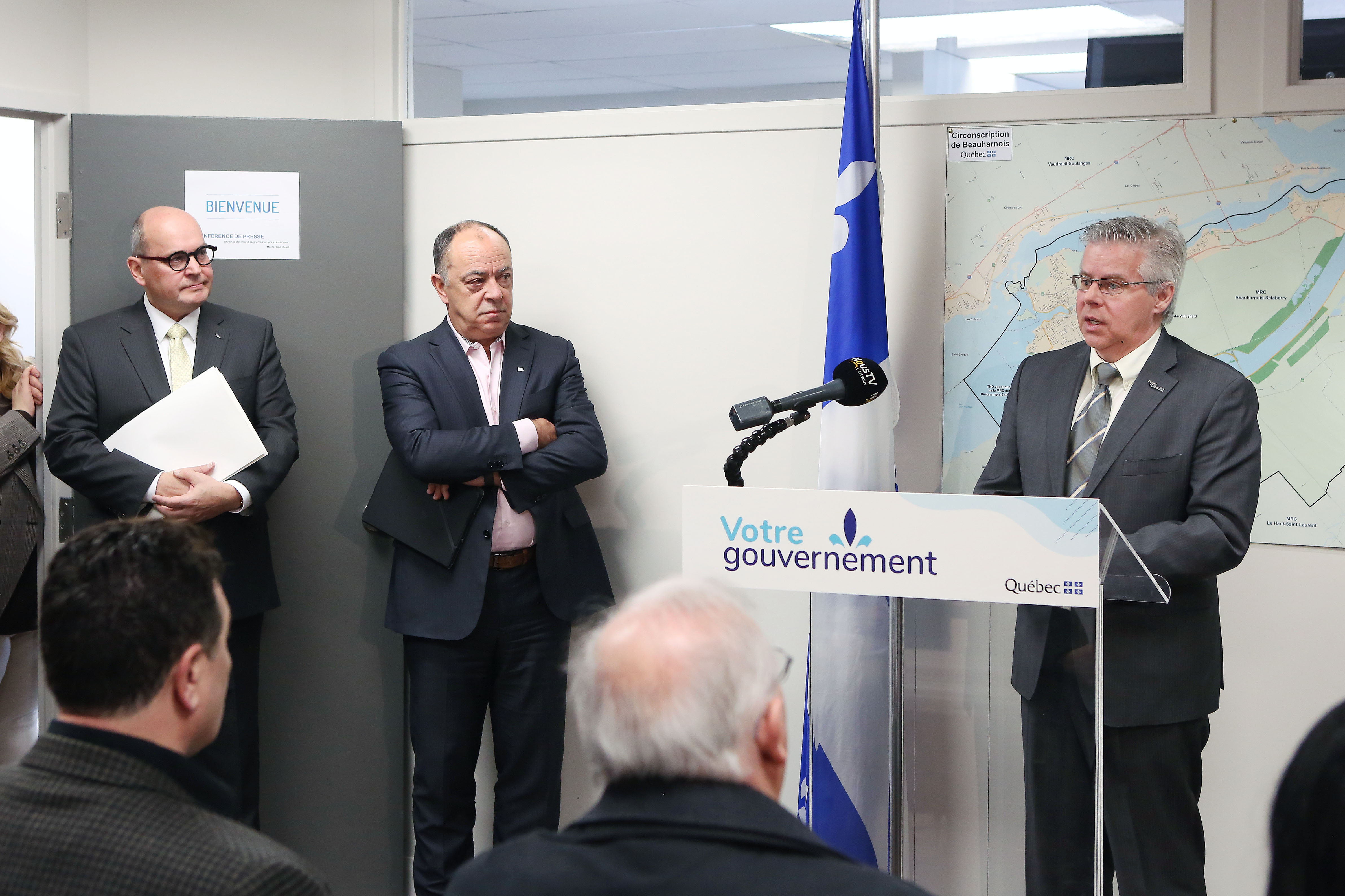 Image illustrant l'article: Un feu de circulation à l’entrée du pont Mgr-Langlois