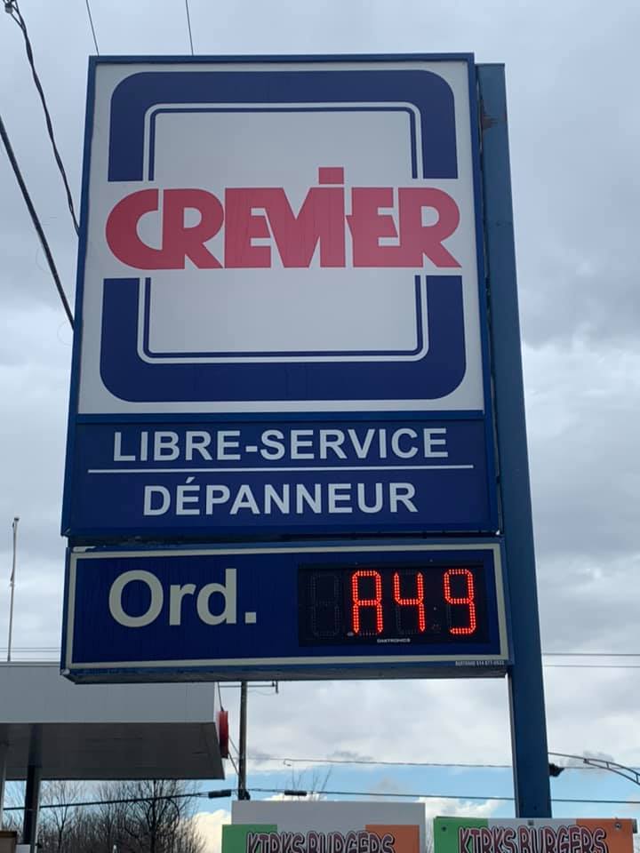 L&rsquo;essence en bas de 1$/litre dans la région