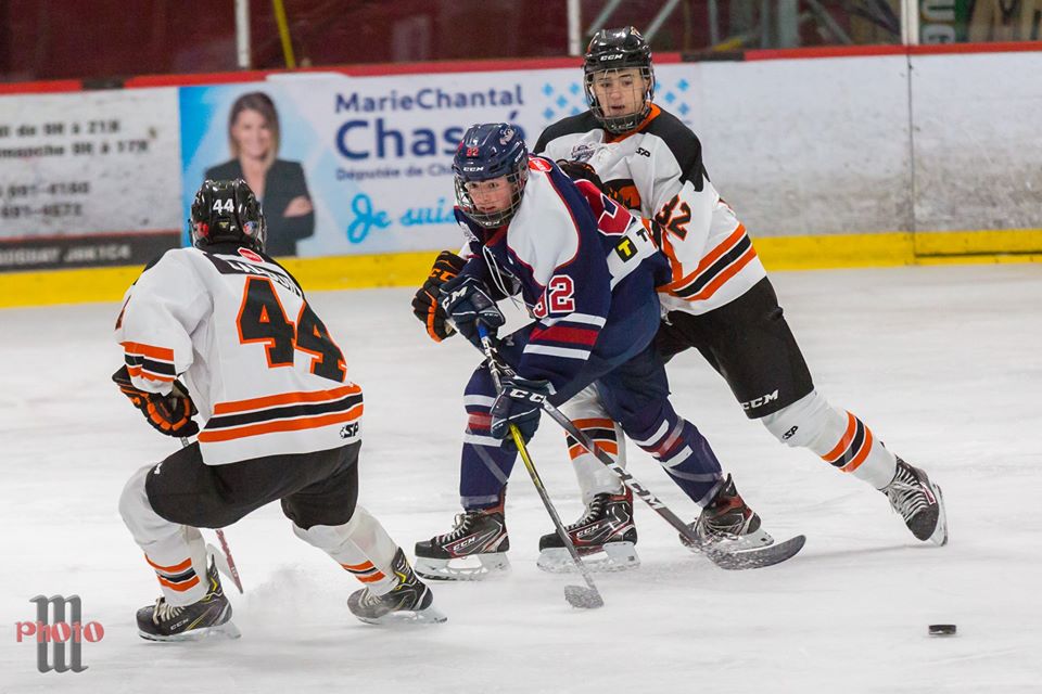 Les Voltigeurs remportent Justin Côté