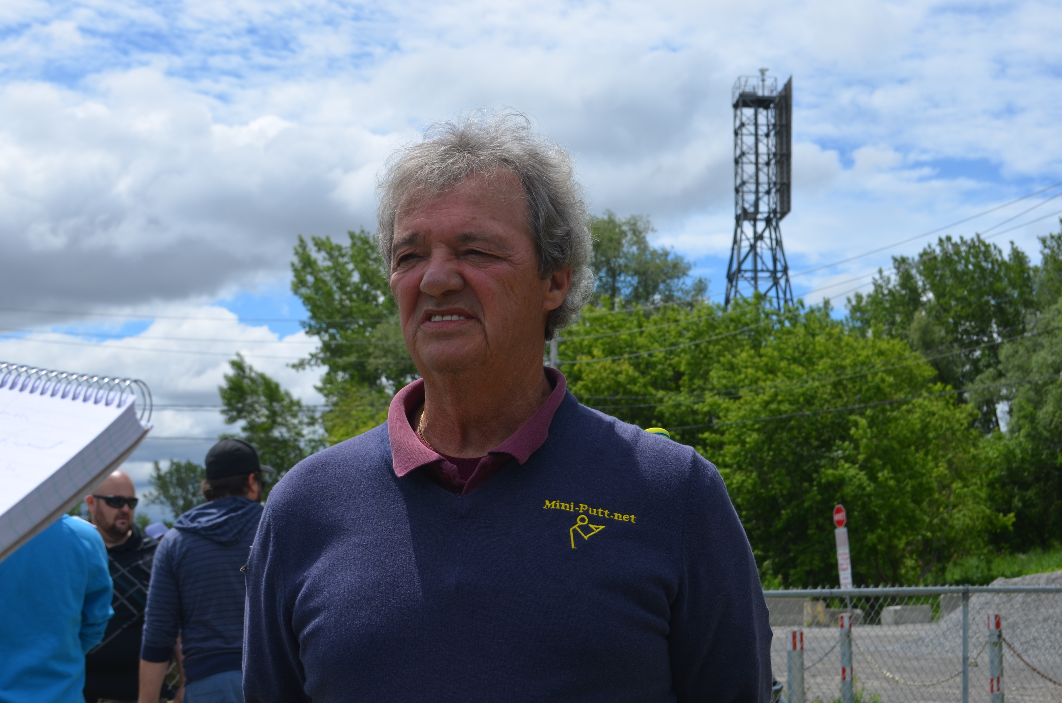 Image illustrant l'article: Carl Carmoni en tournoi à Valleyfield