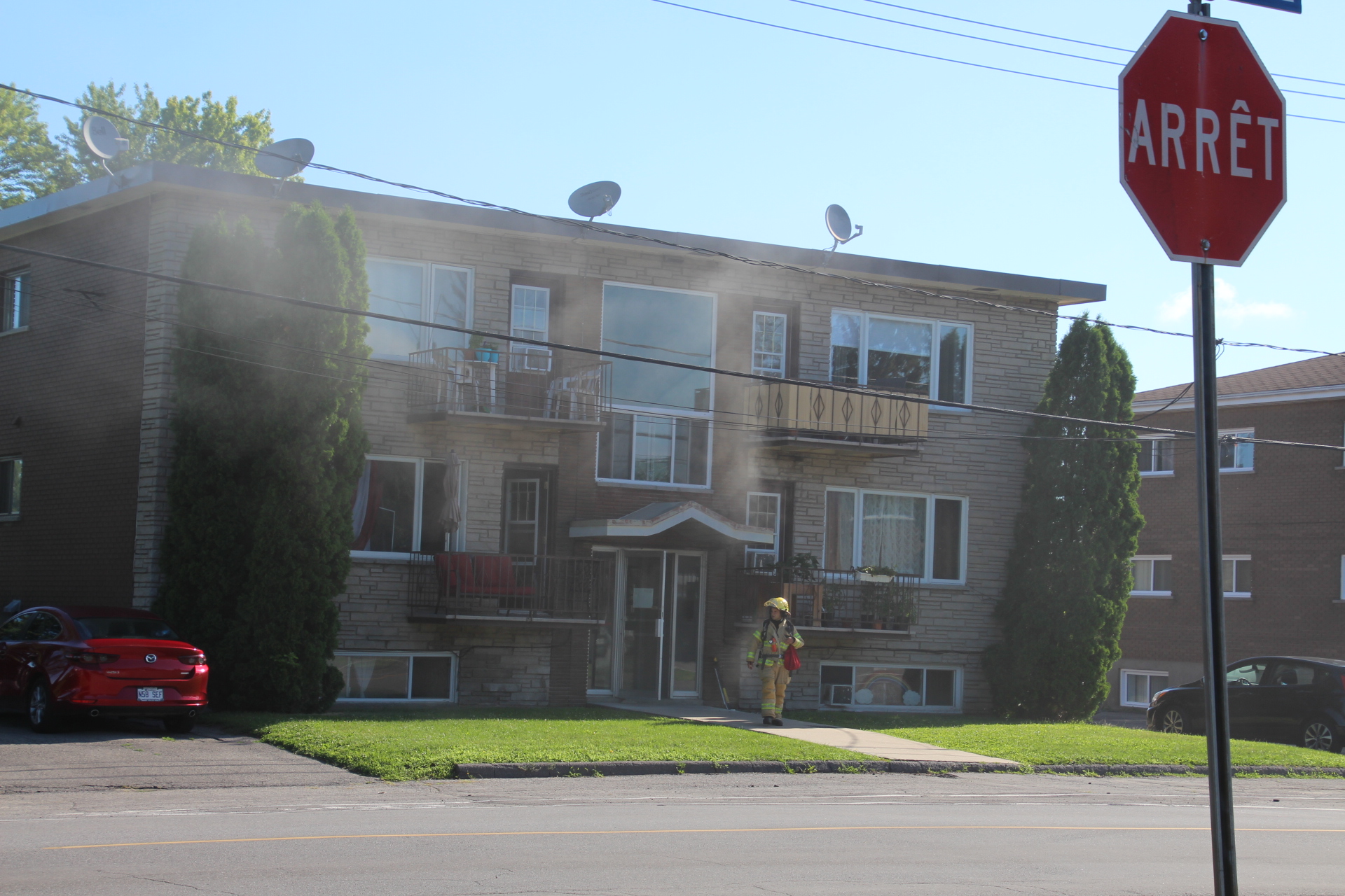 Un feu de cuisson provoque beaucoup de fumée