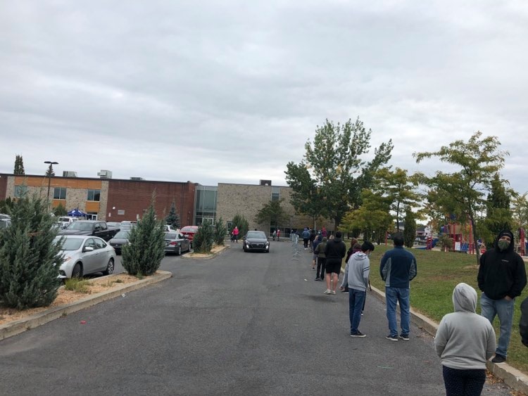 VIDÉO – Dépistage dans la région : des citoyens présents «pour ne pas prendre de chances»