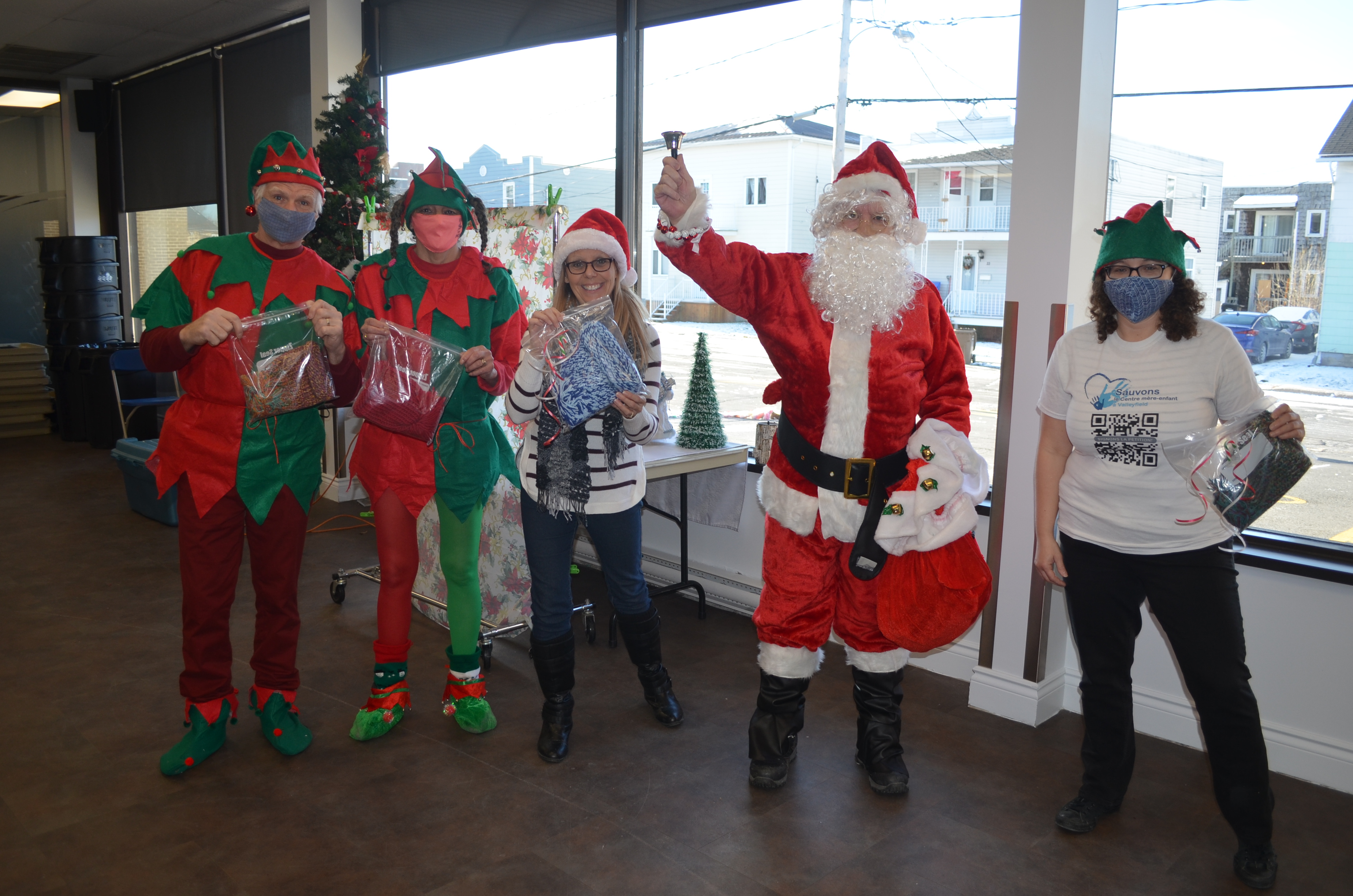 Tuques chaudes et solidarité dans le Quartier Nord