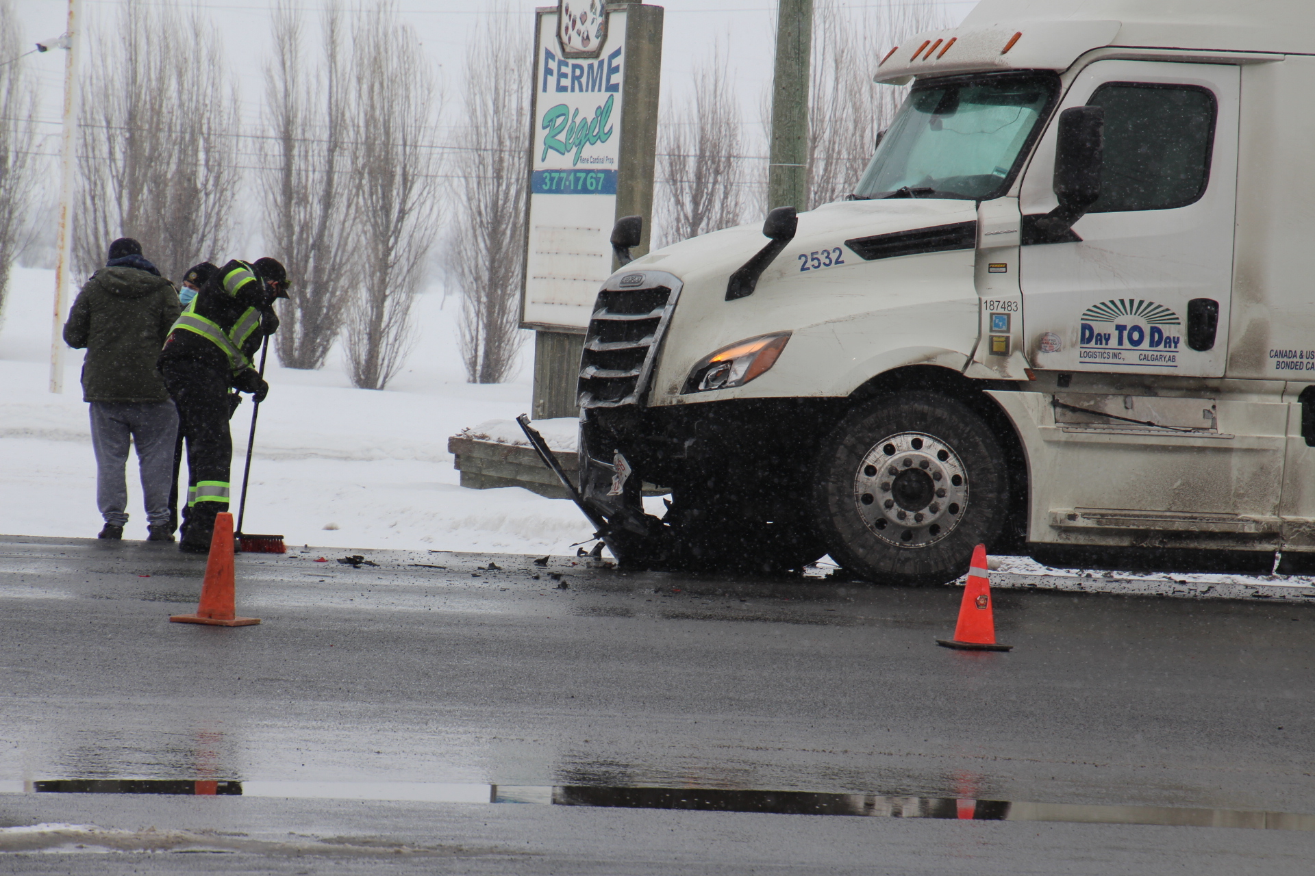 Autre poids lourd impliqué dans un accident sur Mgr-Langlois