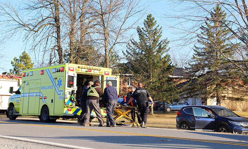 Deux véhicules font collision à Très-Saint-Sacrement