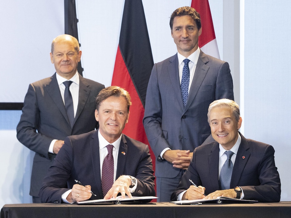 Volkswagen et Mercedes concluent des ententes avec le gouvernement canadien