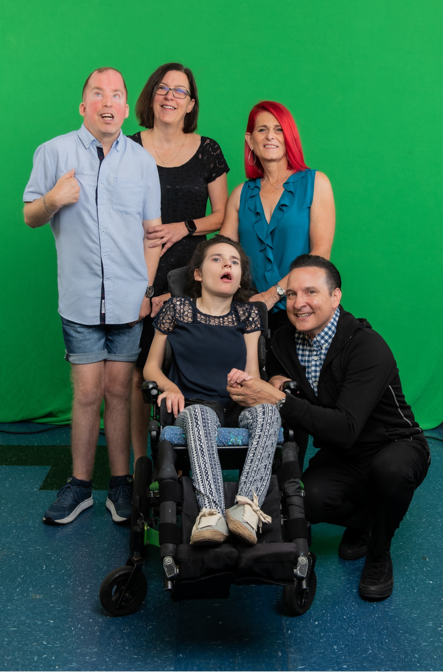 Ce chien ne veut rien savoir de ses bottes!