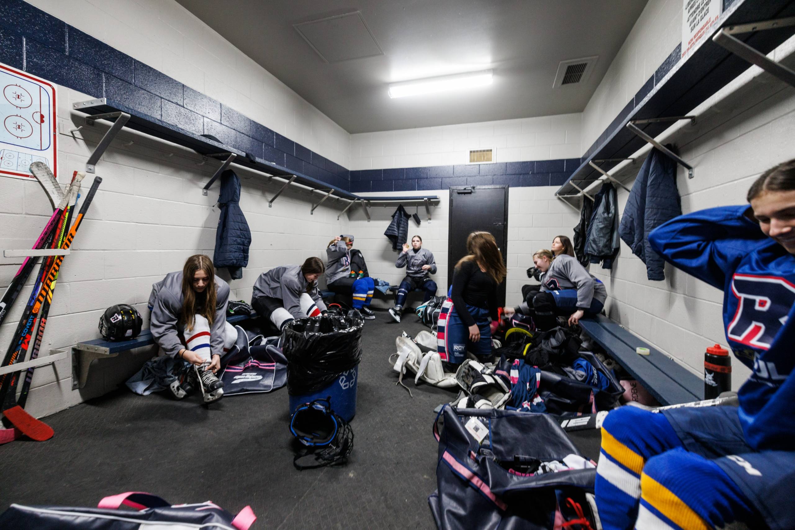 Ce chat ne sait pas boire