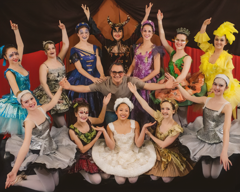 Un artiste renommé du costume et maquillage expose à Huntingdon