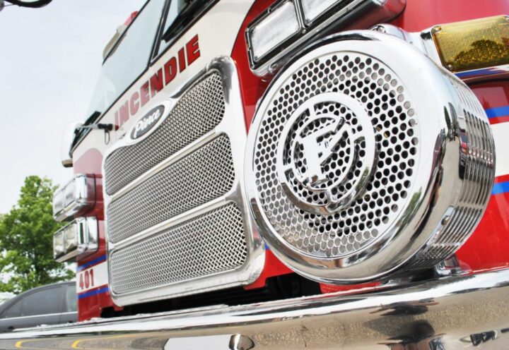 Incendie commercial à Melocheville