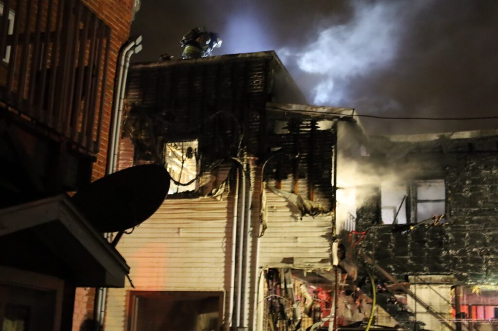 Incendie dans un duplex du centre-ville