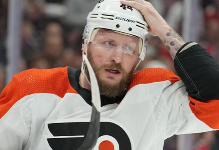 LNH: les Flyers échangent deux joueurs de la région