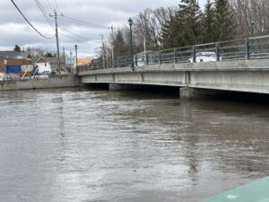 Deux tronçons de route fermés en raison d&rsquo;inondations