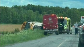 Un bus et ses élèves dans le fossé à Saint-Anicet