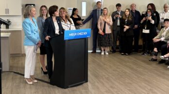 Plus de soins à domicile : la première ministre  à Mercier