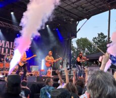 Une foule compacte et festive pour célébrer le Québec à Valleyfield