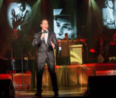 Alain Dumas revisite de Sinatra à Bublé en chansons et en humour