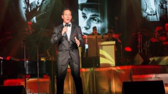 Alain Dumas revisite de Sinatra à Bublé en chansons et en humour