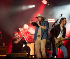 Matt Lang et le country ont eu raison de la pluie