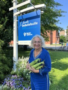 ANNULÉ** -La députée Claude DeBellefeuille reprend son épluchette