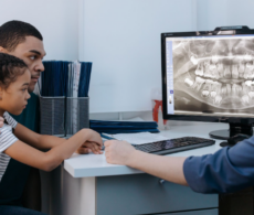 Quels soins dentaires sont couverts par le programme public?