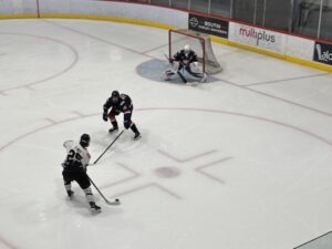 Collège français 8 – Braves 4 : la crème remonte à la surface